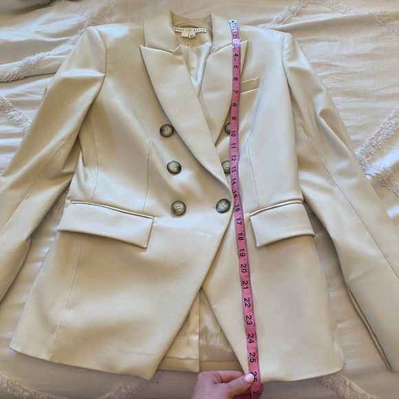 Veronica Beard Miller Dickey Faux Leather Jacket Blazer in Ecru - Size 2 - Picture 12 of 16